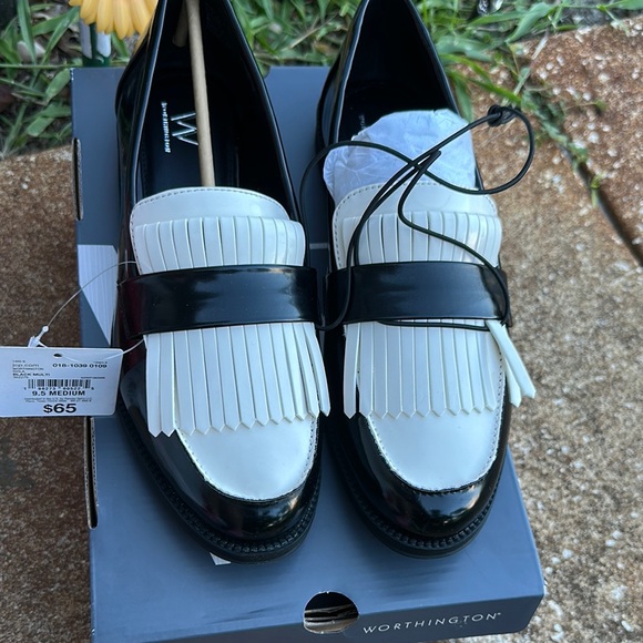 Worthington Shoes - Worthington ISOLA Black Multi loafers. Women’s Size 9.5. NWT